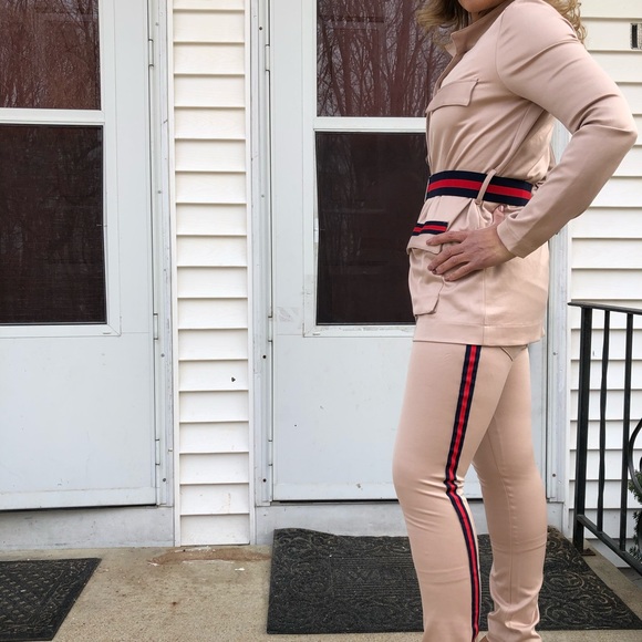 Set - Picture 4 of 6